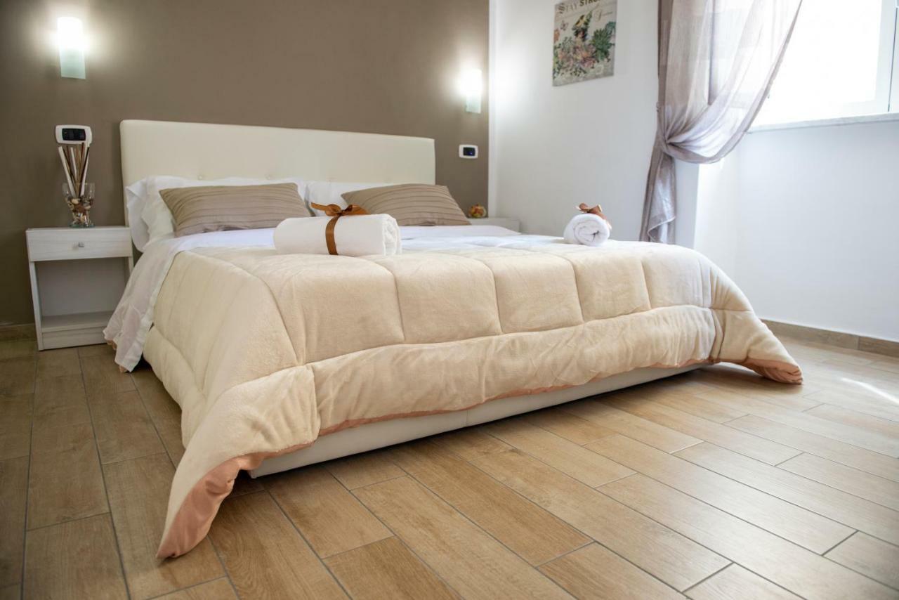 Smeraldo Suite Napoli Ngoại thất bức ảnh